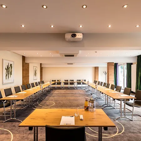 Heinz Hotel 4*