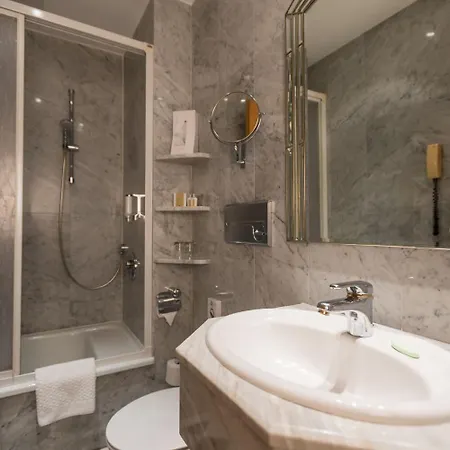 Heinz Hotel 4*