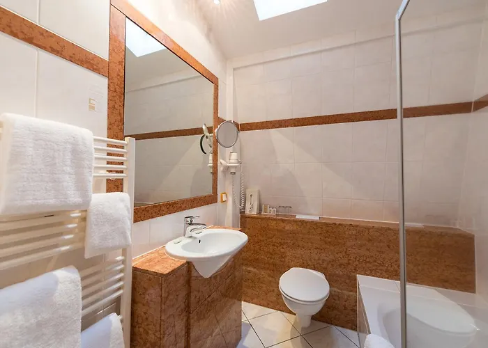 Heinz 4* Höhr-Grenzhausen